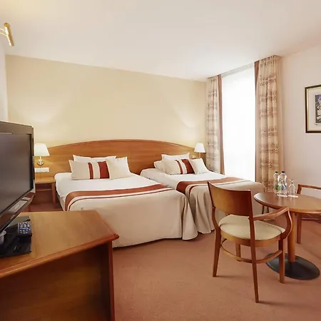 Mercure Centrum Hotel 4*