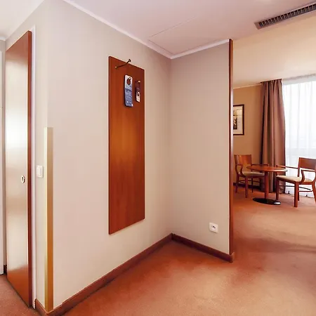Mercure Centrum Hotel 4*
