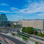 فندق Mercure Centrum بوزنان