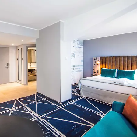 מלון Mercure Centrum 4*