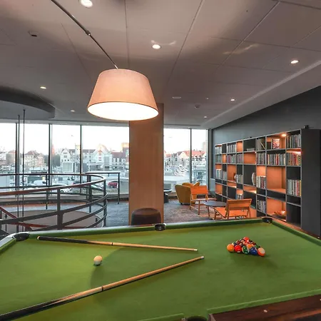 فندق Mercure Centrum بوزنان