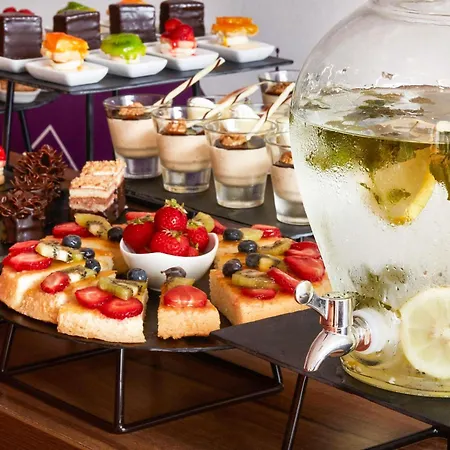 Отель Mercure Centrum