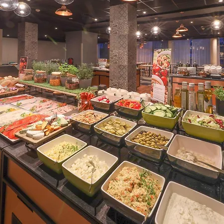 Mercure Centrum 4* 포즈난