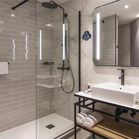 فندق Mercure Centrum 4*