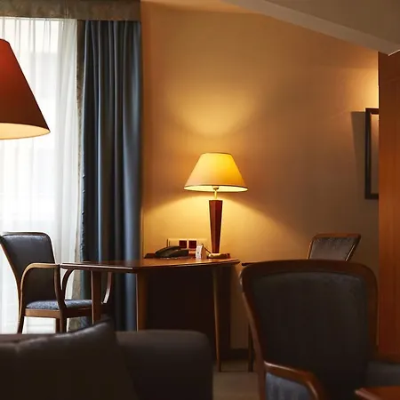 メルキュール ホテル 4*