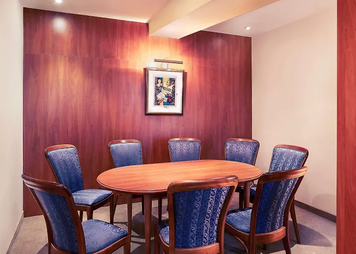 فندق Mercure Centrum 4*