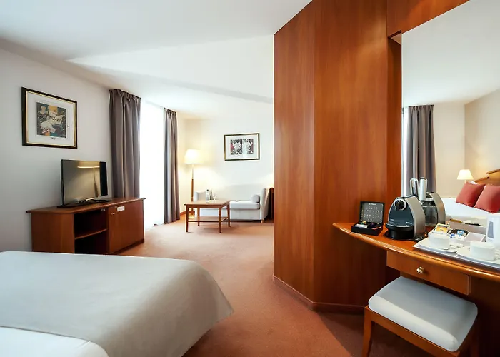 فندق Mercure Centrum 4*