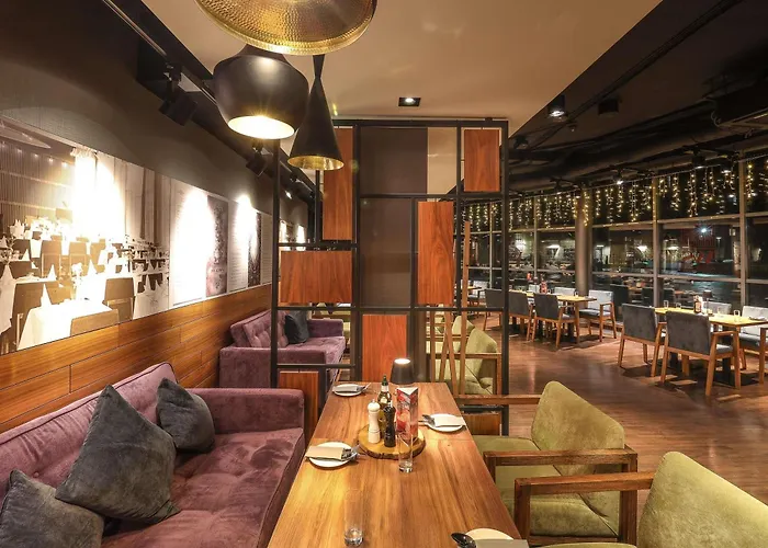 Mercure Centrum Hotel 4*