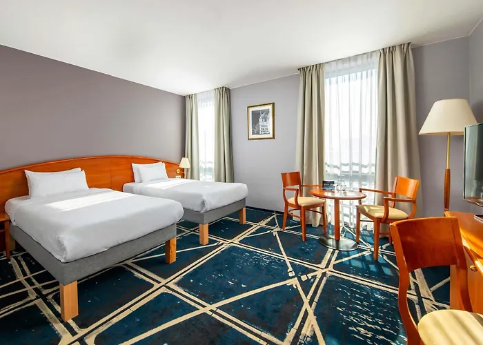 فندق Mercure Centrum 4*