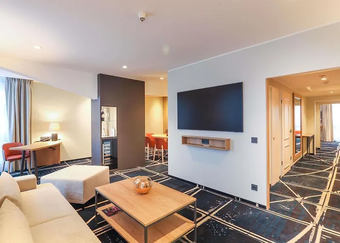 Mercure Centrum بوزنان