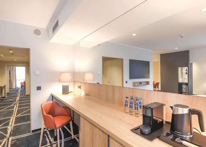 Mercure Centrum بوزنان