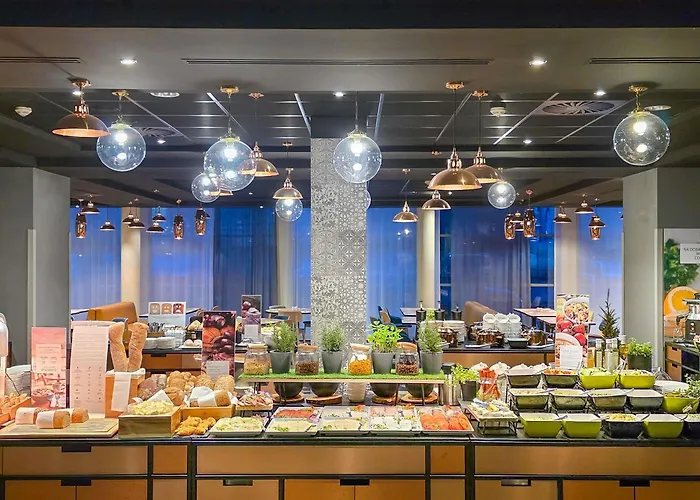 Mercure Centrum فندق بوزنان