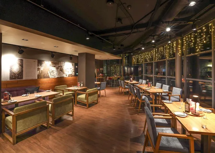 Mercure Centrum بوزنان